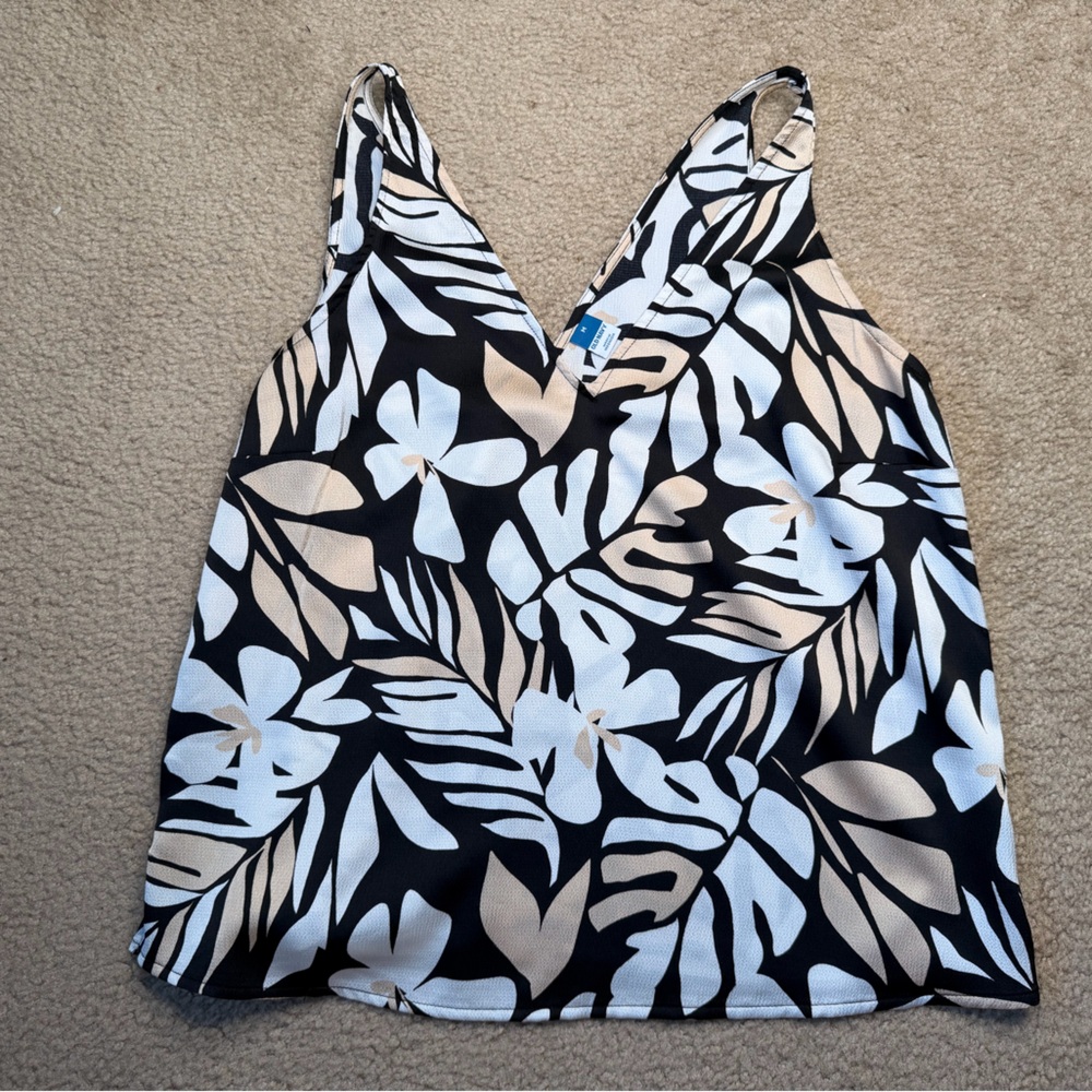 Old Navy Black and White Floral Camisole Medium